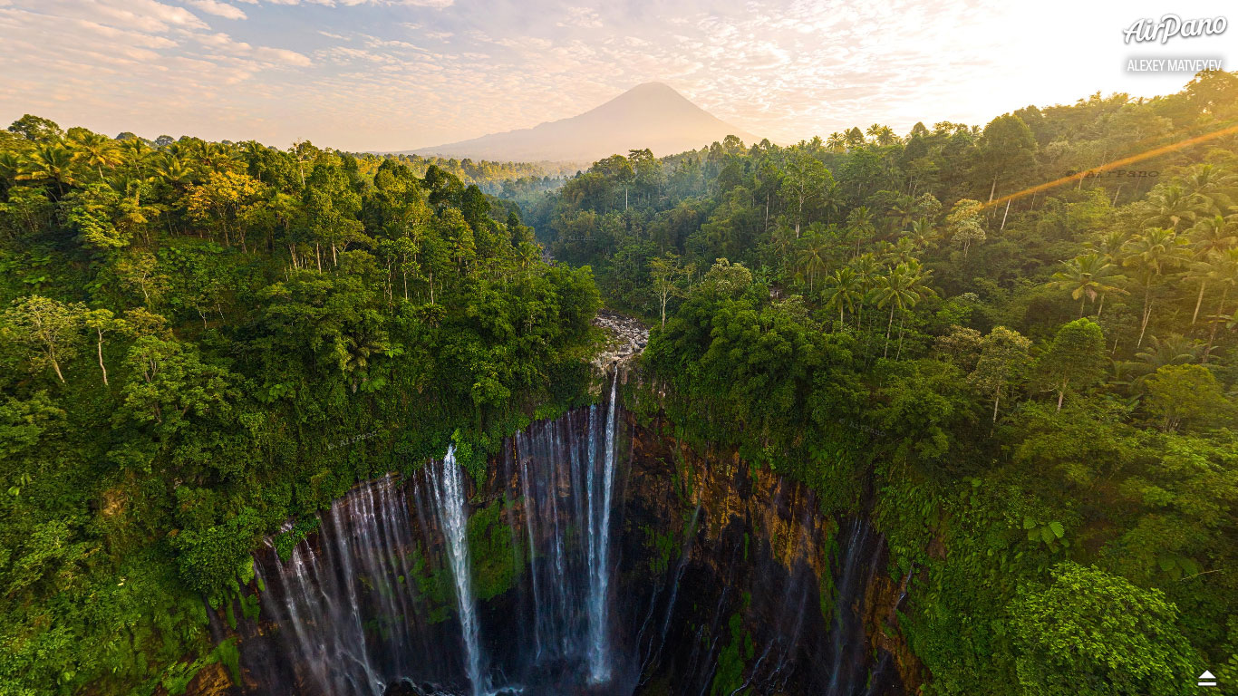تور مجازی آبشار تامپاک سوو اندونزی